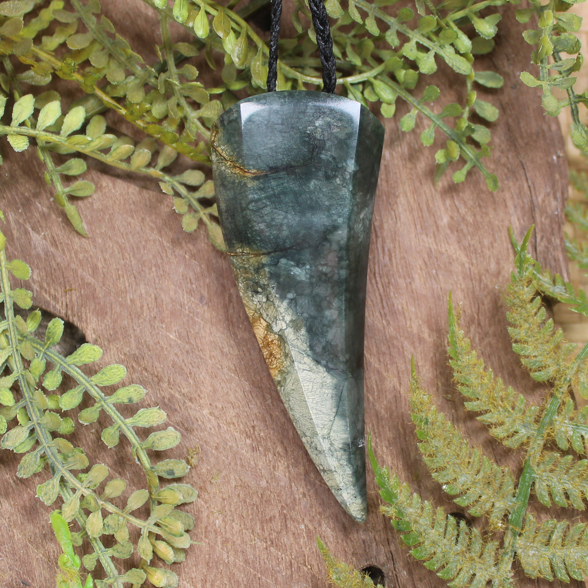 NZ Greenstone Niho Taniwha Tooth Pendant Nelson Pounamu