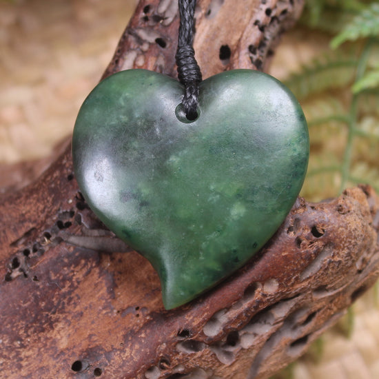 Heart carved from Kawakawa Pounamu - NZ Greenstone