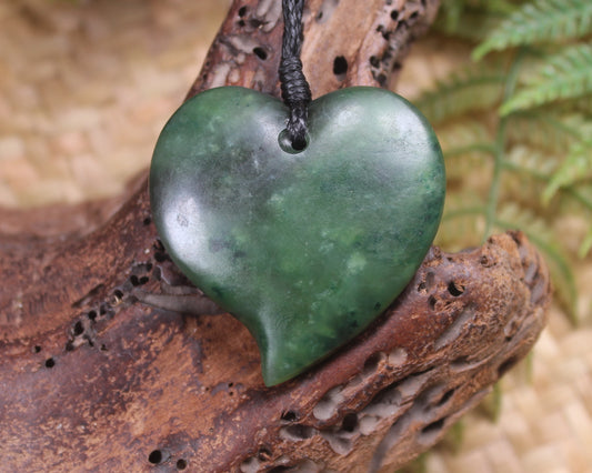 Heart carved from Kawakawa Pounamu - NZ Greenstone