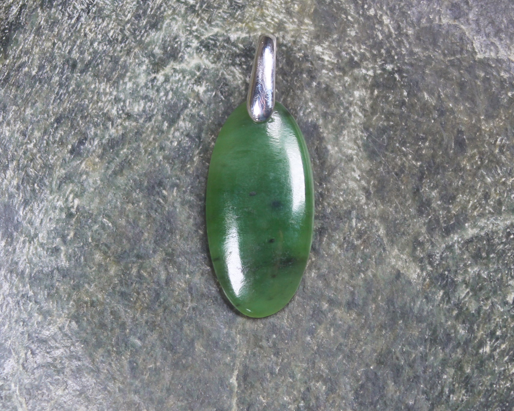 Hapopo Pounamu pendant set in Sterling Silver - NZ Greenstone