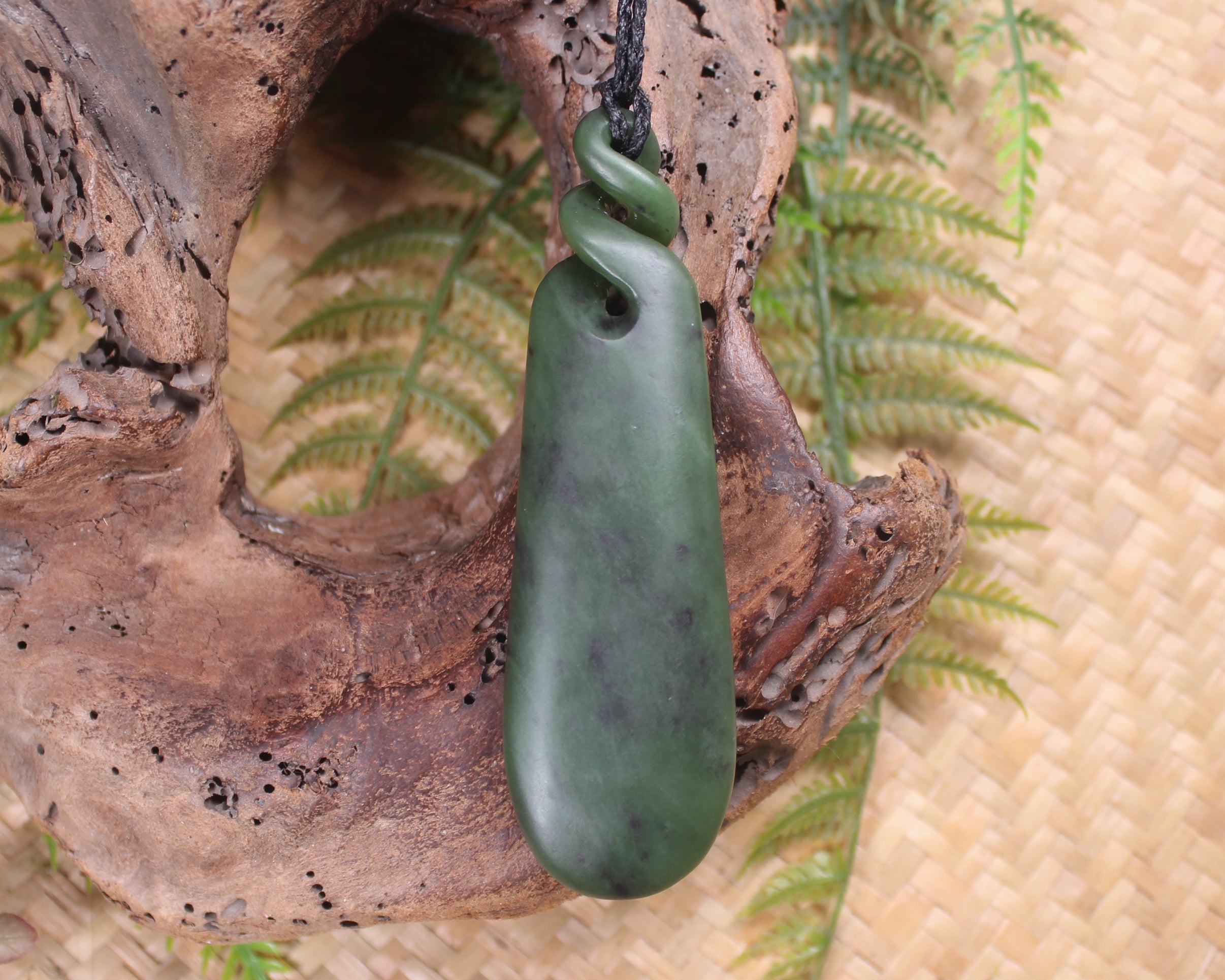 Hapopo Pounamu Roimata Pendant - NZ Greenstone