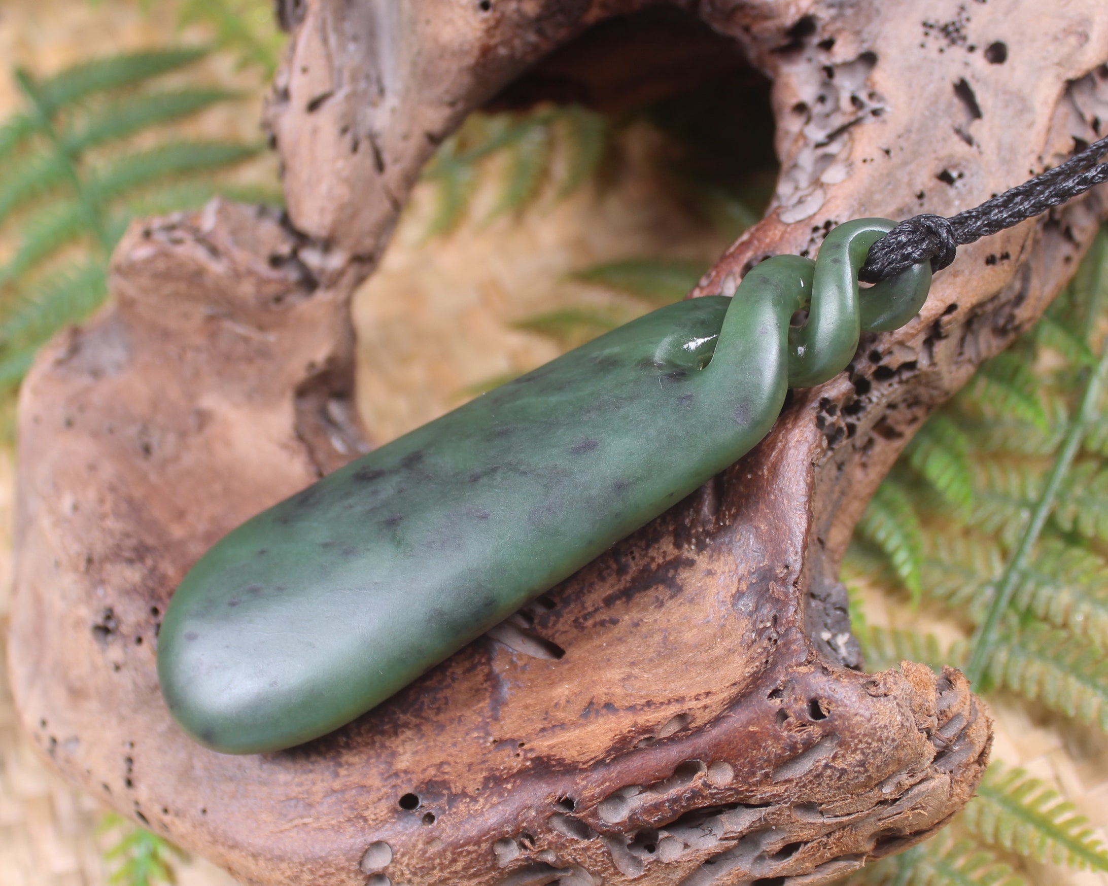 Hapopo Pounamu Roimata Pendant - NZ Greenstone