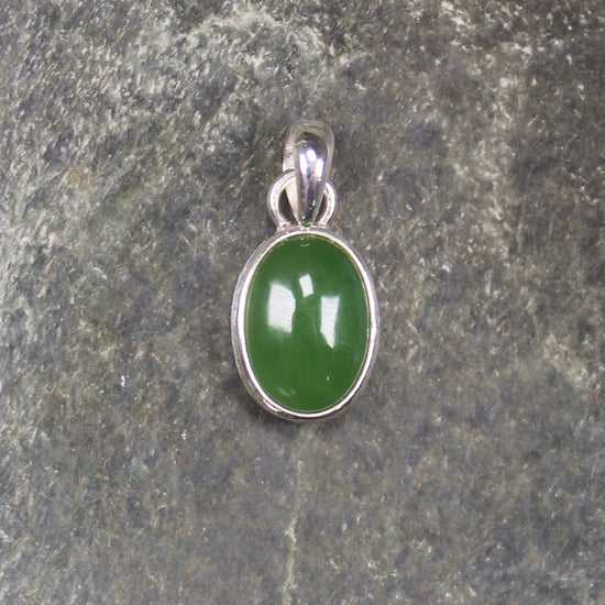 Hapopo Pounamu pendant set in Sterling Silver - NZ Greenstone