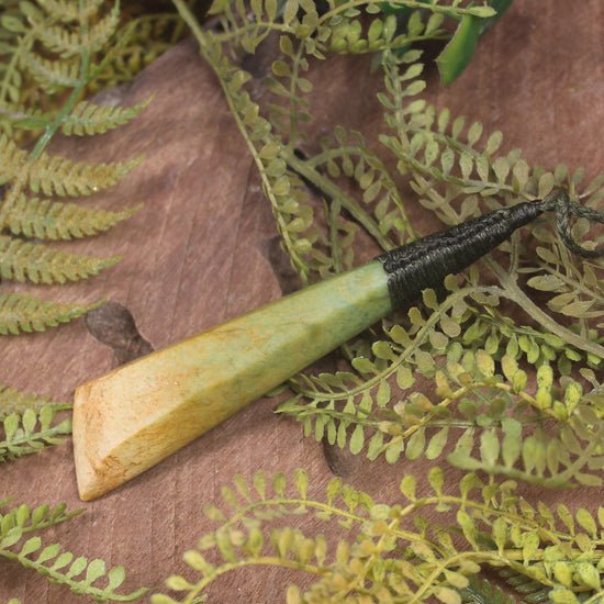 Flower Jade Pounamu Toki