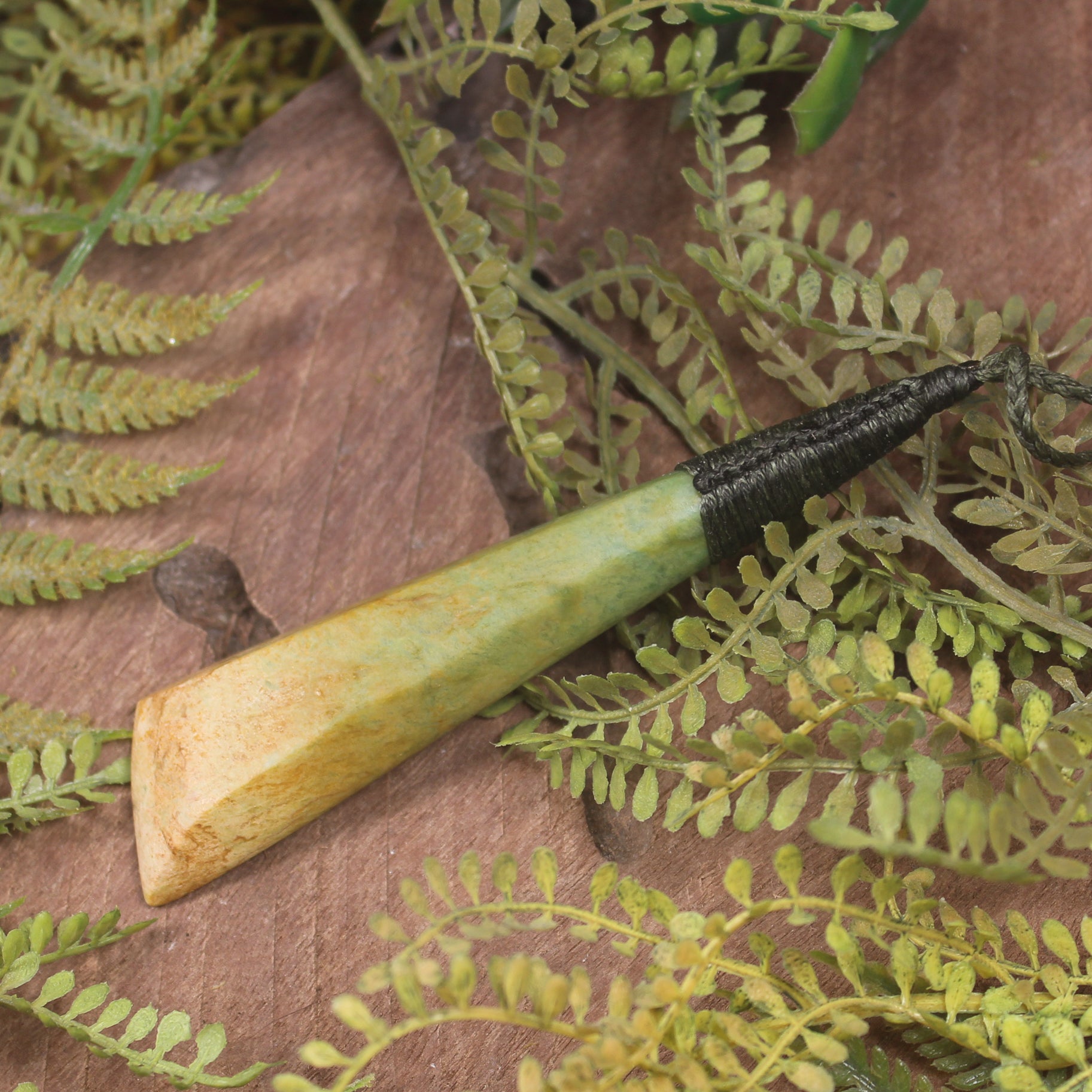 Flower Jade Pounamu Toki