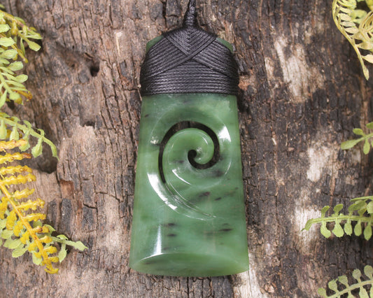 Toki or Adze with Koru carved from Hapopo Pounamu - NZ Greenstone