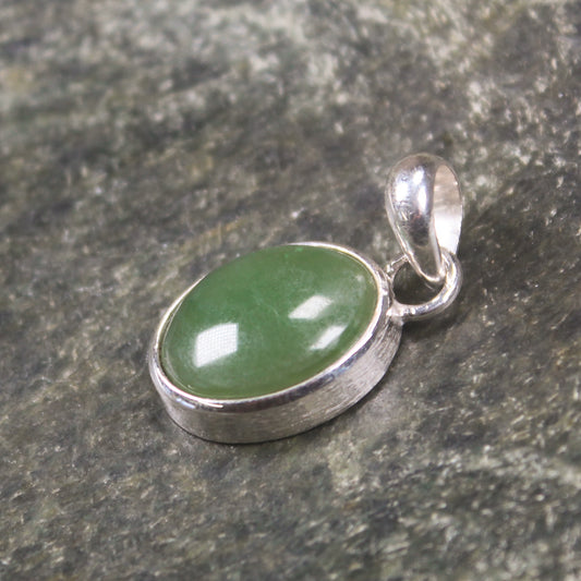 Hapopo Pounamu pendant set in Sterling Silver - NZ Greenstone