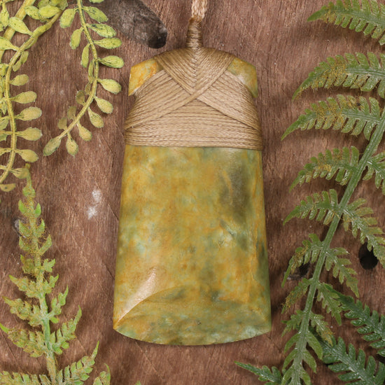 Flower Jade Pounamu Toki