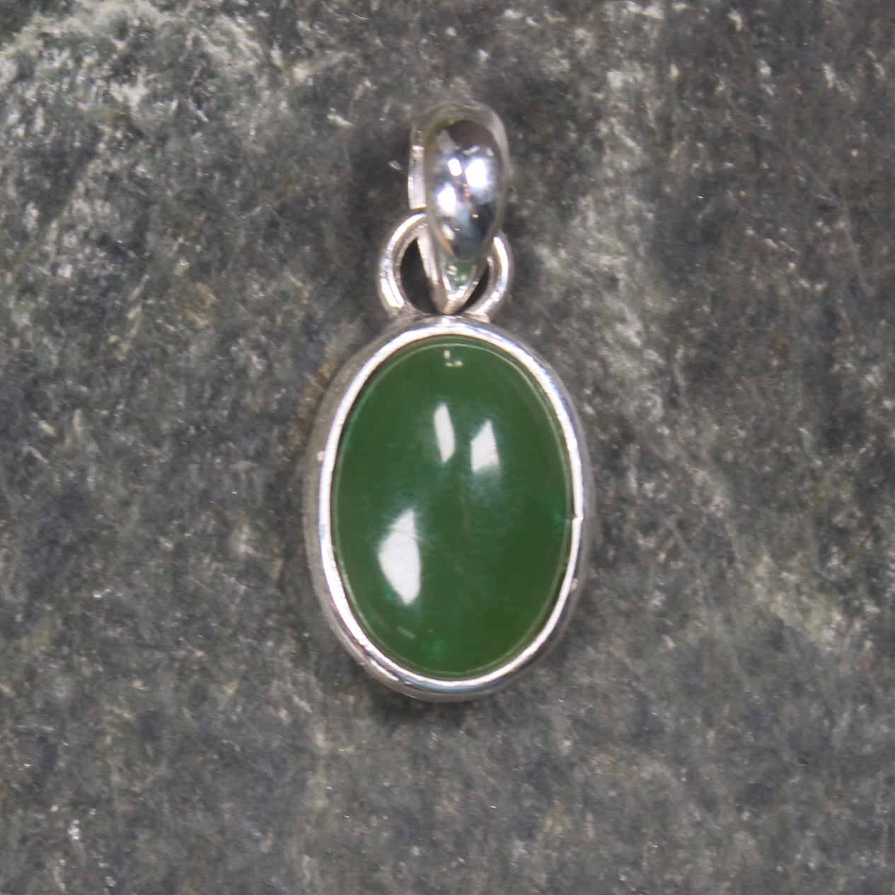 Kawakawa Pounamu pendant set in Sterling Silver - NZ Greenstone