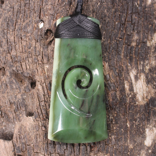 Toki or Adze with Koru carved from Hapopo Pounamu - NZ Greenstone