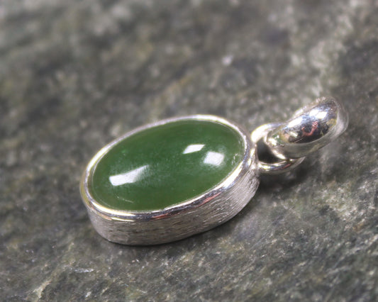 Hapopo Pounamu pendant set in Sterling Silver - NZ Greenstone