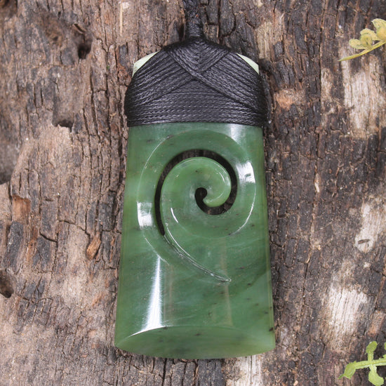 Toki or Adze with Koru carved from Hapopo Pounamu - NZ Greenstone