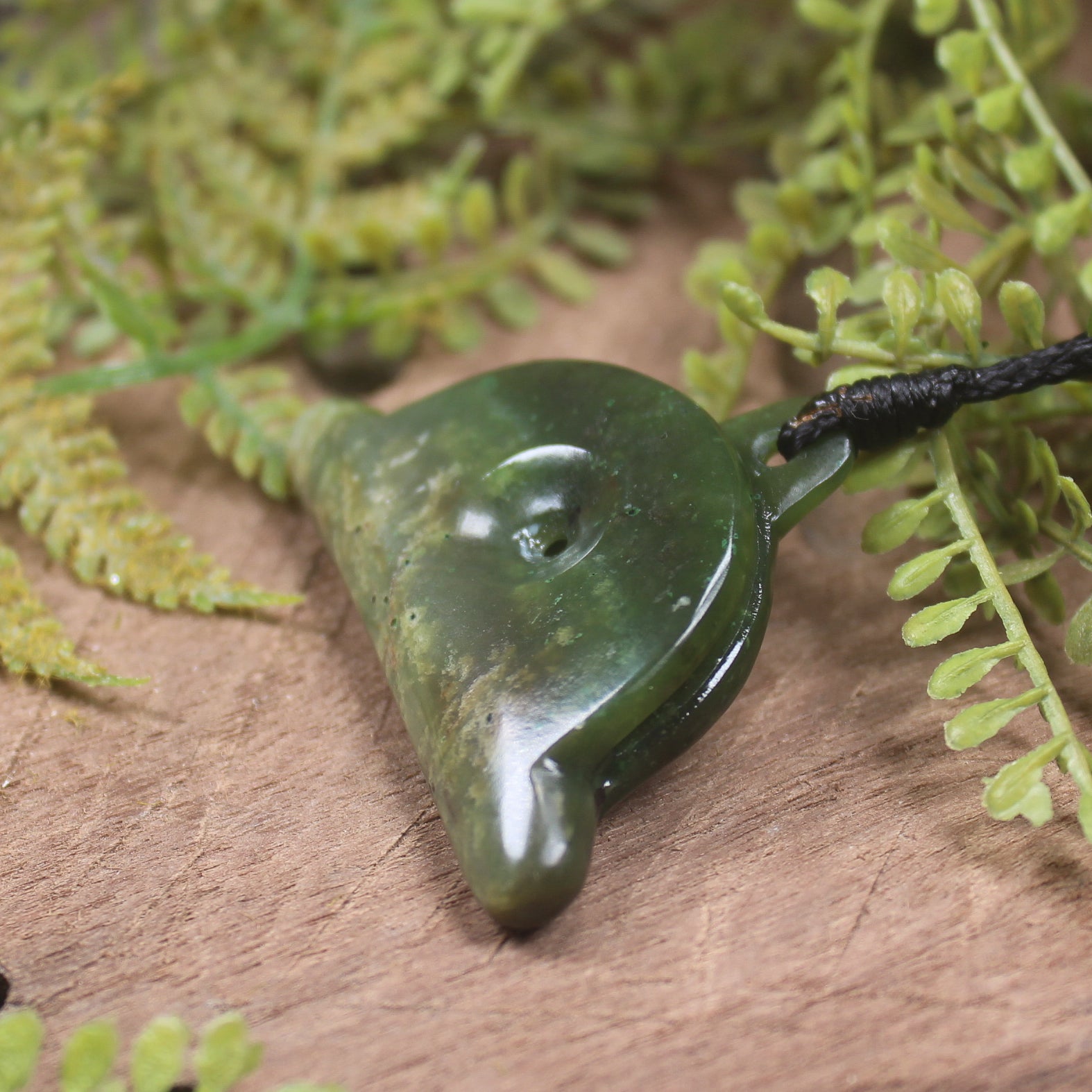 Dog Whistle carved from Kawakawa Pounamu - NZ Greenstone
