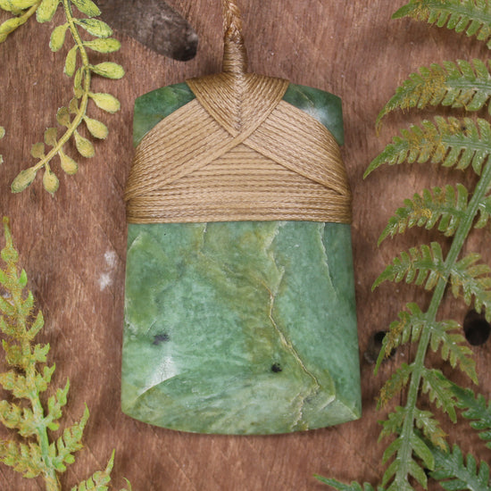 Flower Jade Pounamu Toki