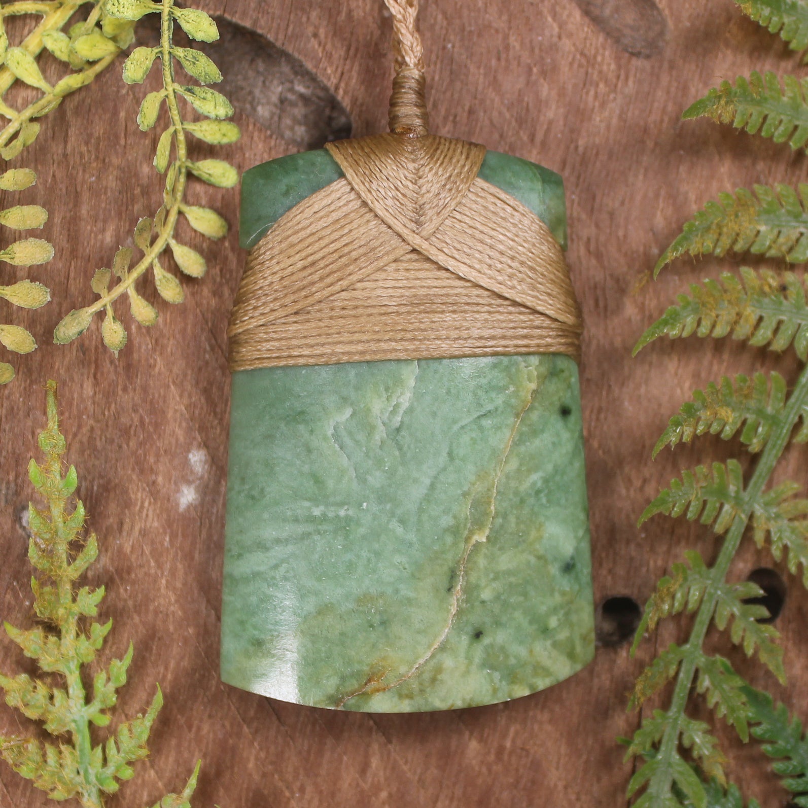 Flower Jade Pounamu Toki