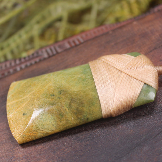 Flower Jade Pounamu Toki Pendant - NZ Greenstone