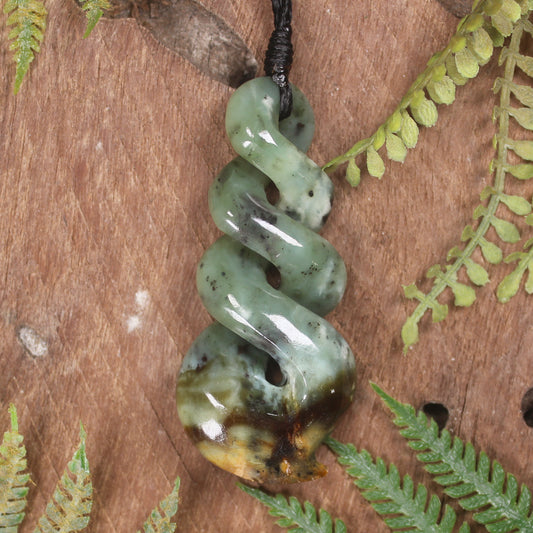 Twist or Pikorua carved from Flower Jade Pounamu - NZ Greenstone