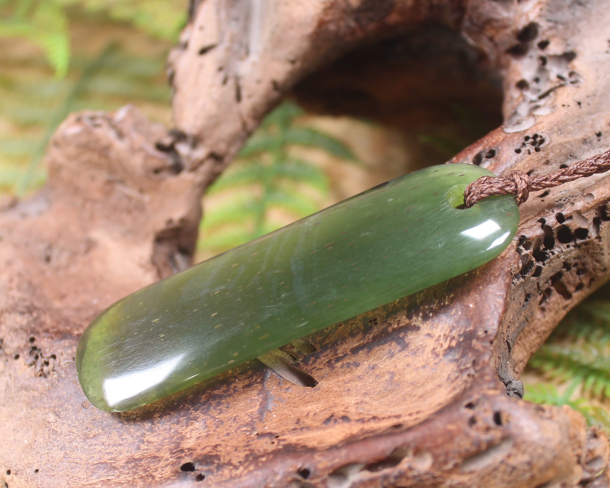 Toki or Adze Pendant carved from Tangiwai Pounamu - NZ Greenstone