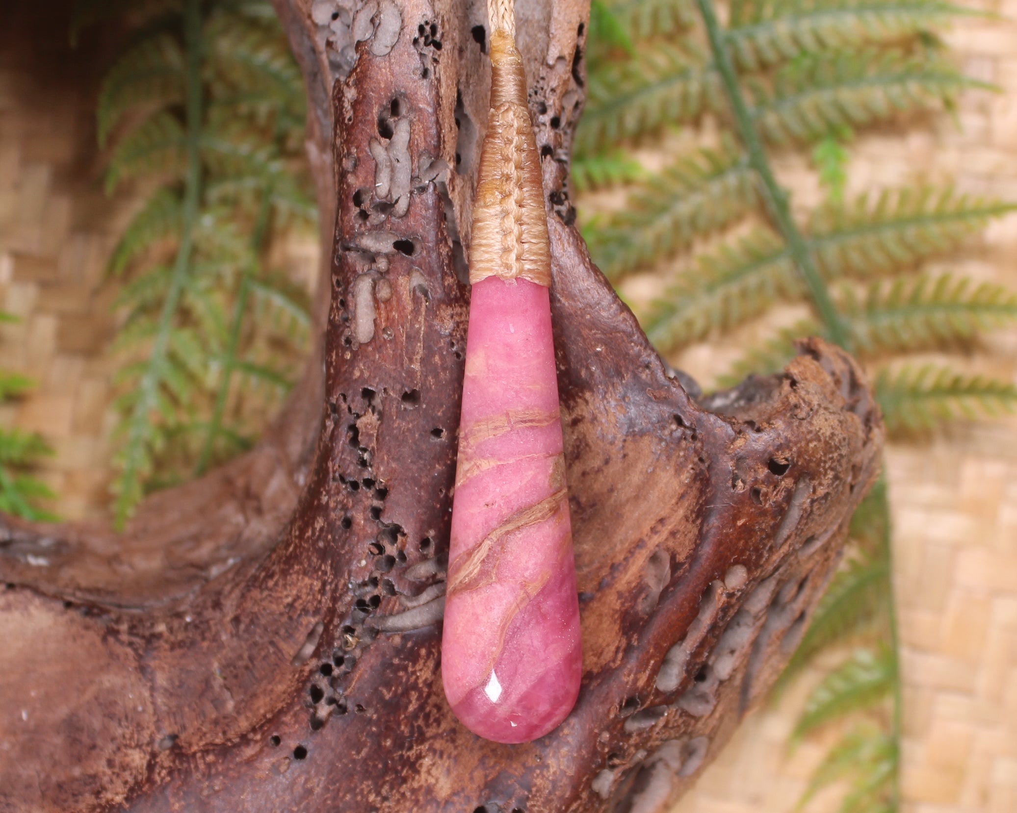 Rhodonite Roimata