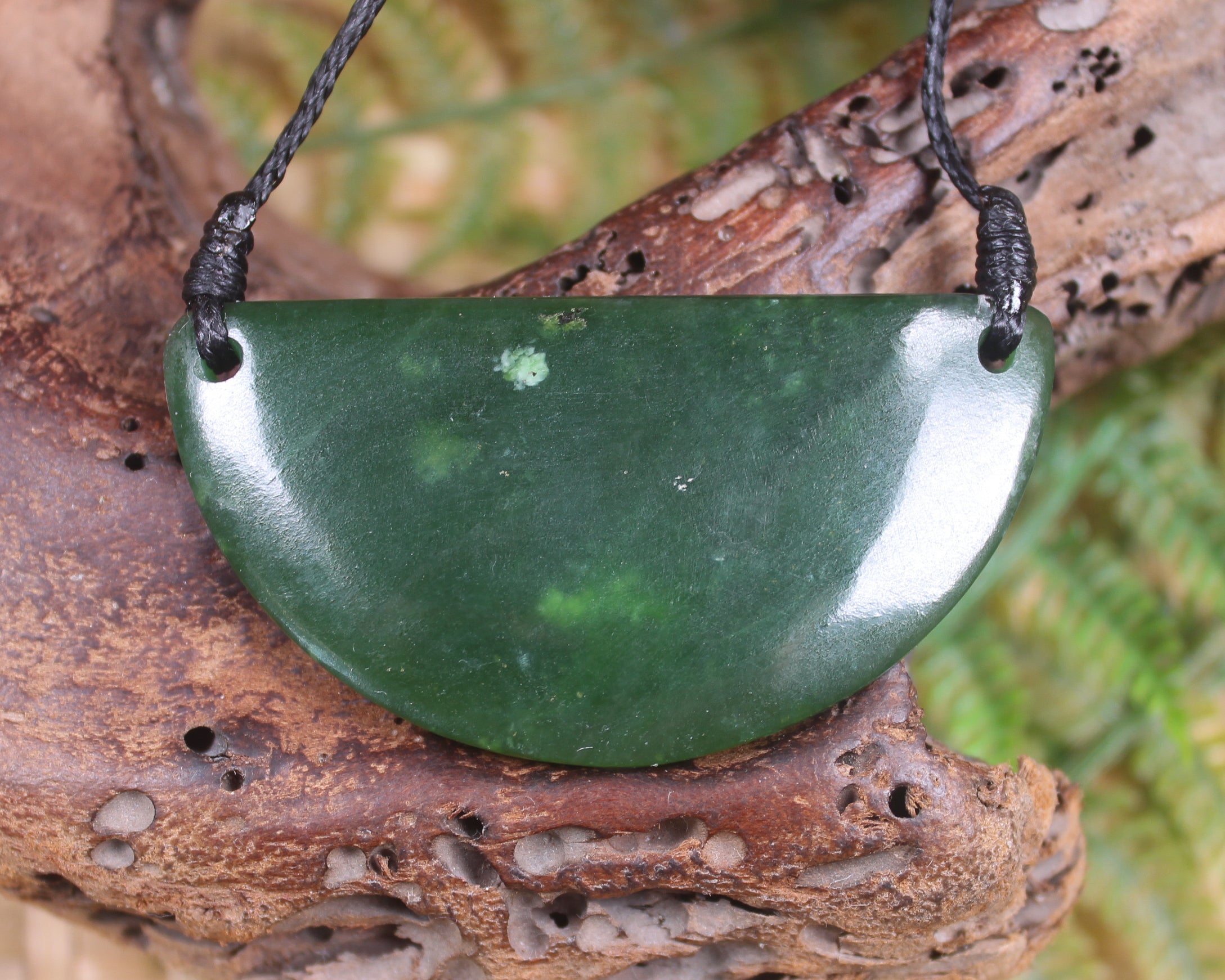 Breastplate or Shield carved from Kawakawa Pounamu - NZ Greenstone