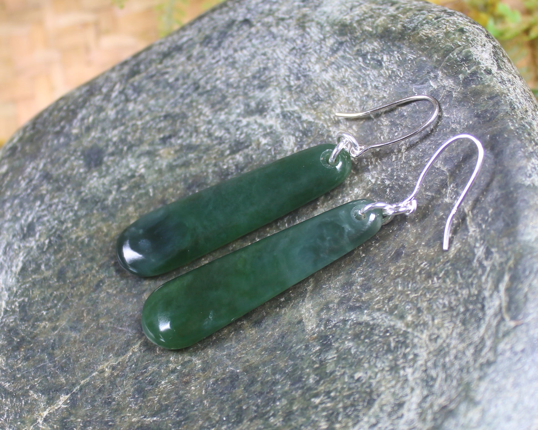 Roimata or Teardrop earrings carved from Kawakawa Pounamu - NZ Greenstone