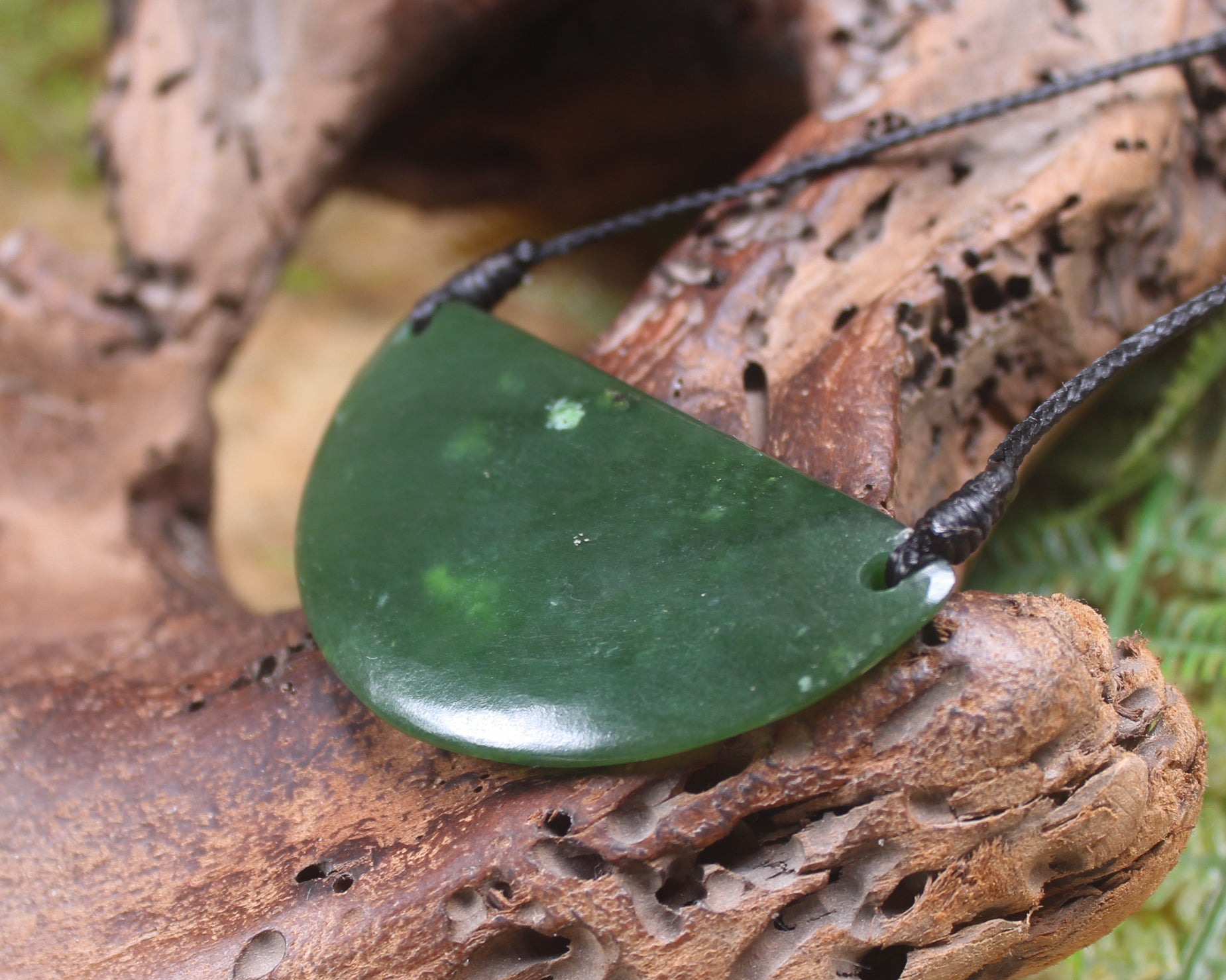 Breastplate or Shield carved from Kawakawa Pounamu - NZ Greenstone