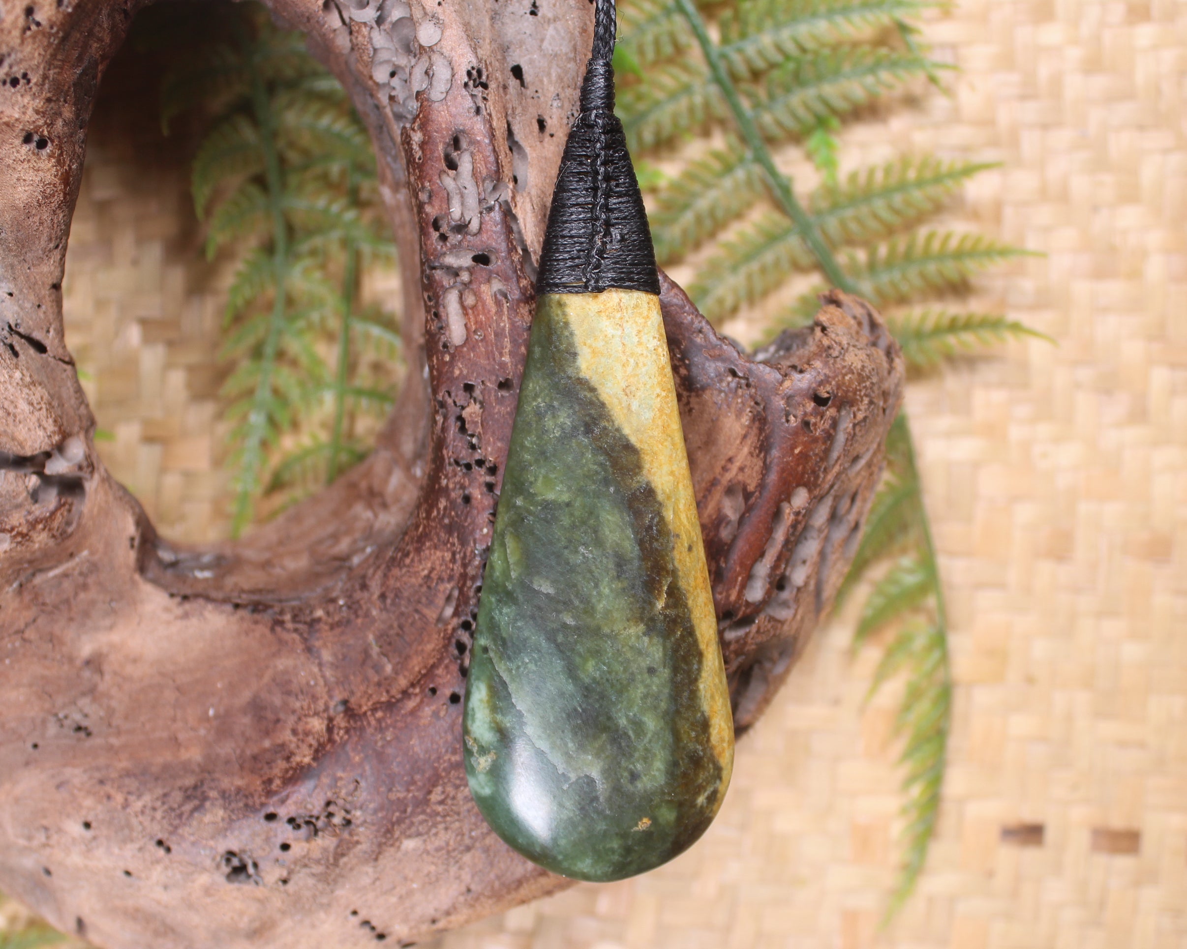 Roimata Teardrop carved from Hapopo Pounamu - NZ Greenstone