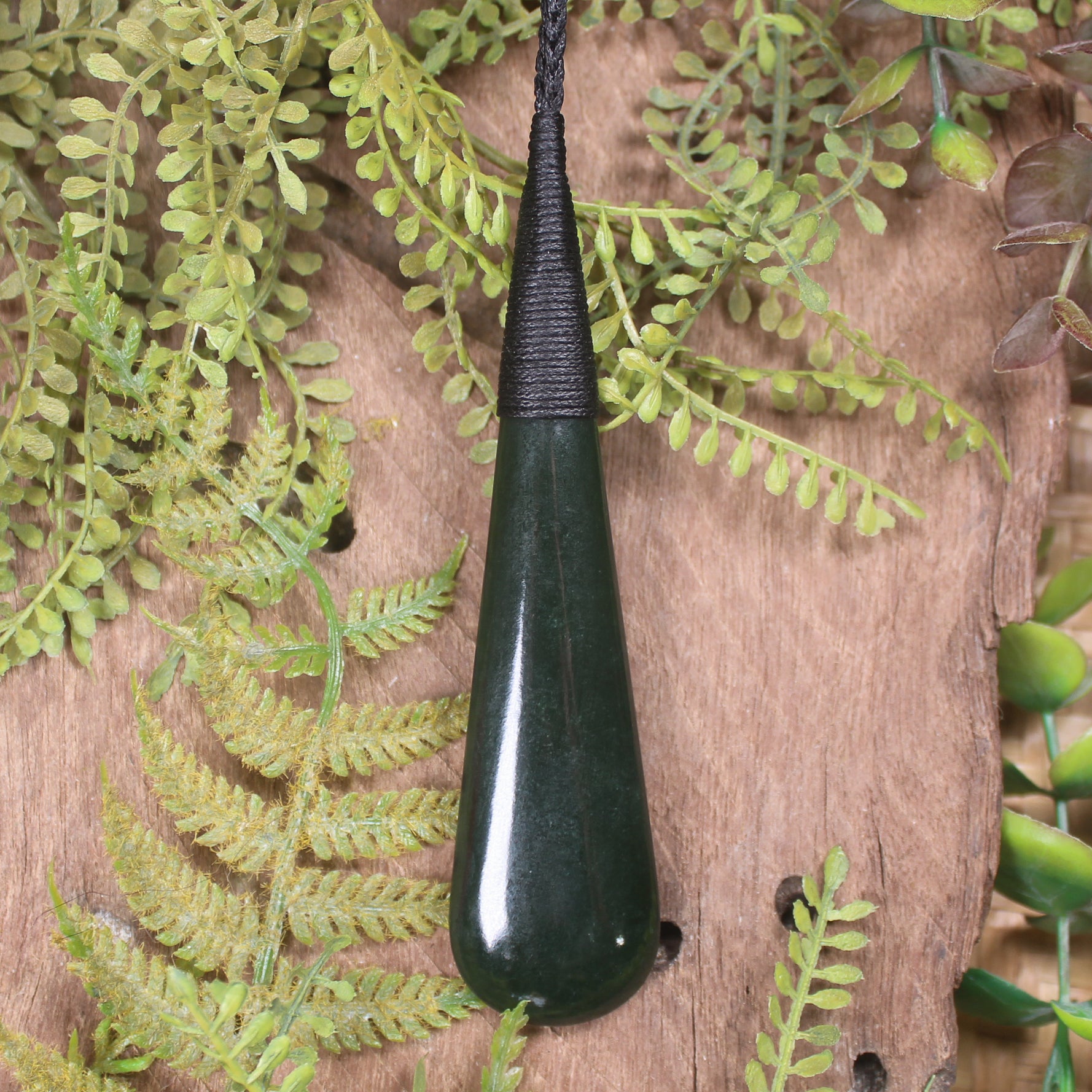 Kawakawa Pounamu Roimata Pendant - NZ Greenstone