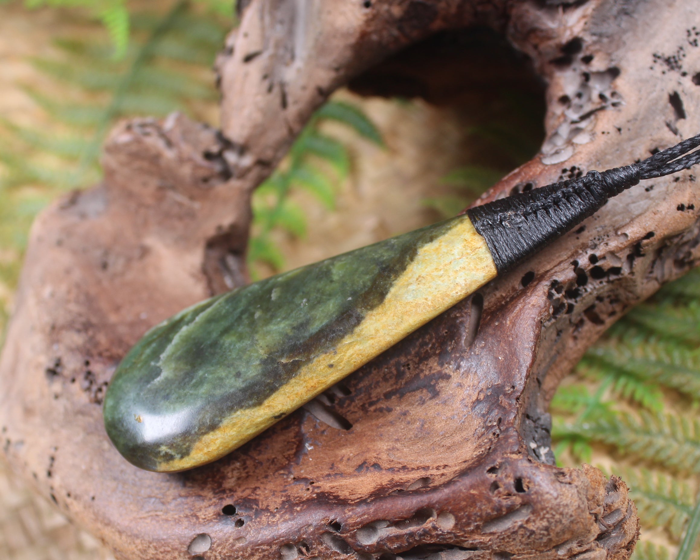 Roimata Teardrop carved from Hapopo Pounamu - NZ Greenstone