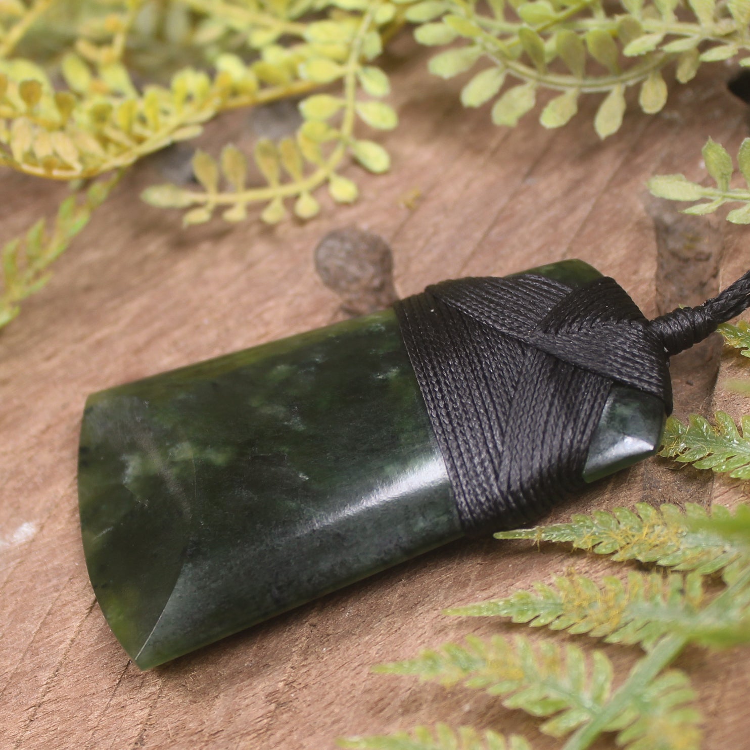 Kawakawa Pounamu Toki