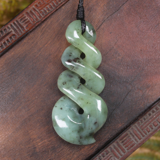 Twist or Pikorua carved from Hapopo Pounamu - NZ Greenstone
