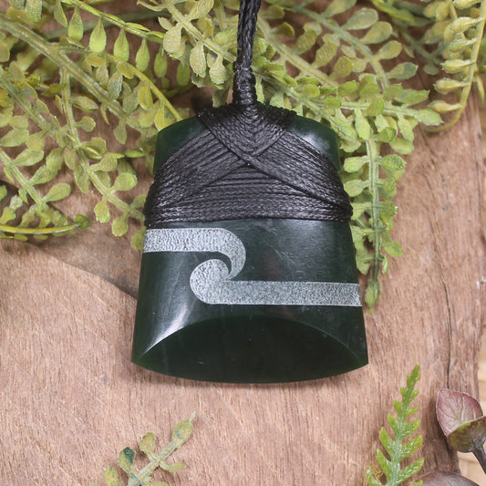 Kawakawa Pounamu Toki