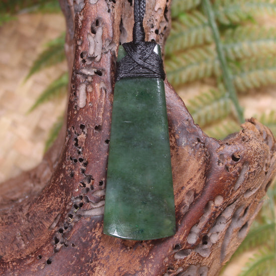Kawakawa Pounamu Toki