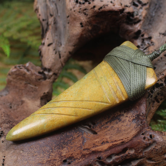 Taniwha Tooth or Niho carved from Flower Jade Pounamu - NZ Greenstone