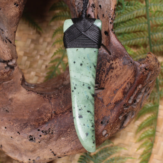 Taniwha Tooth or Niho carved from Kawakawa Pounamu - NZ Greenstone