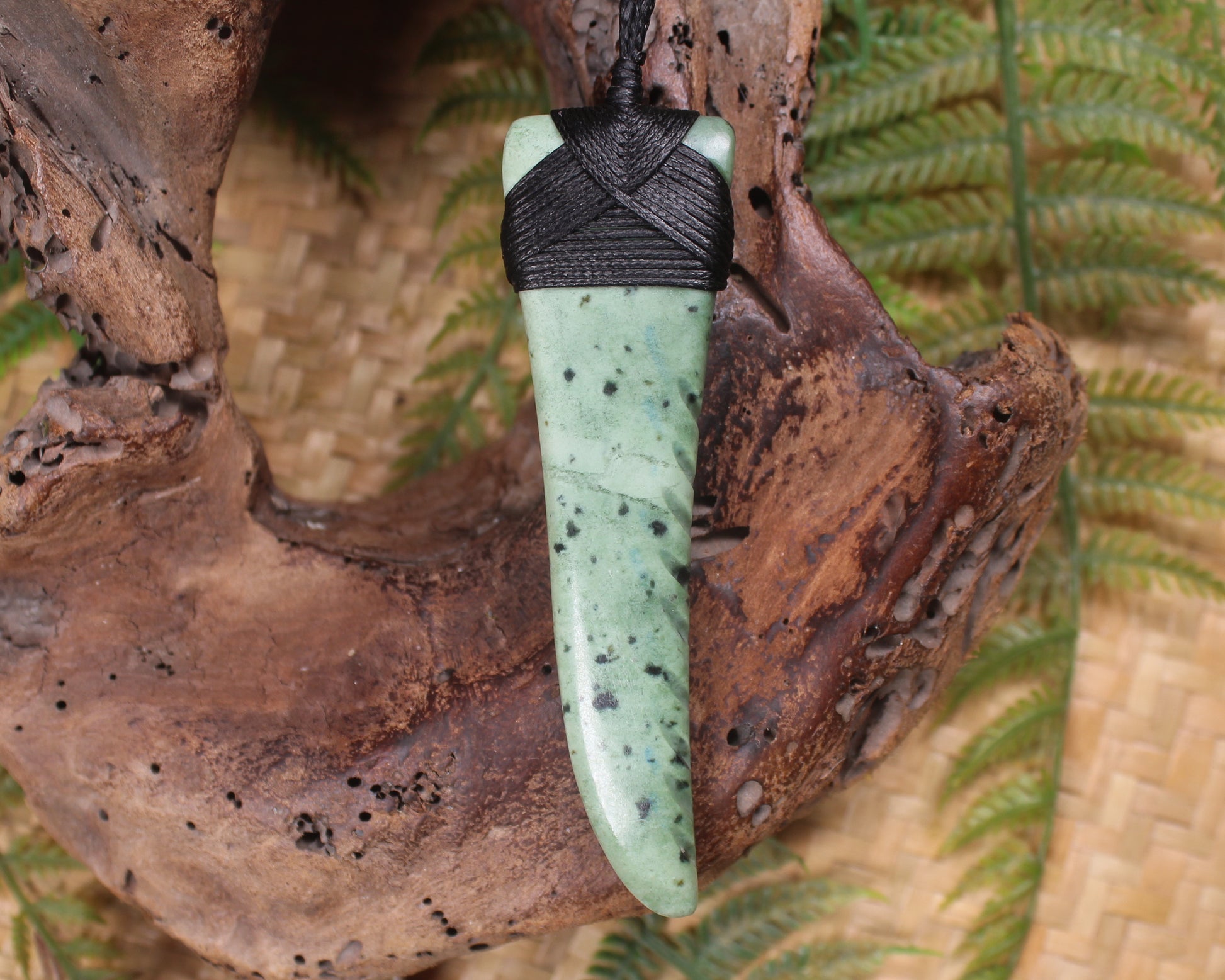 Taniwha Tooth or Niho carved from Kawakawa Pounamu - NZ Greenstone