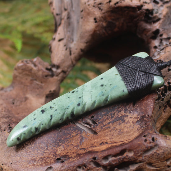 Taniwha Tooth or Niho carved from Kawakawa Pounamu - NZ Greenstone