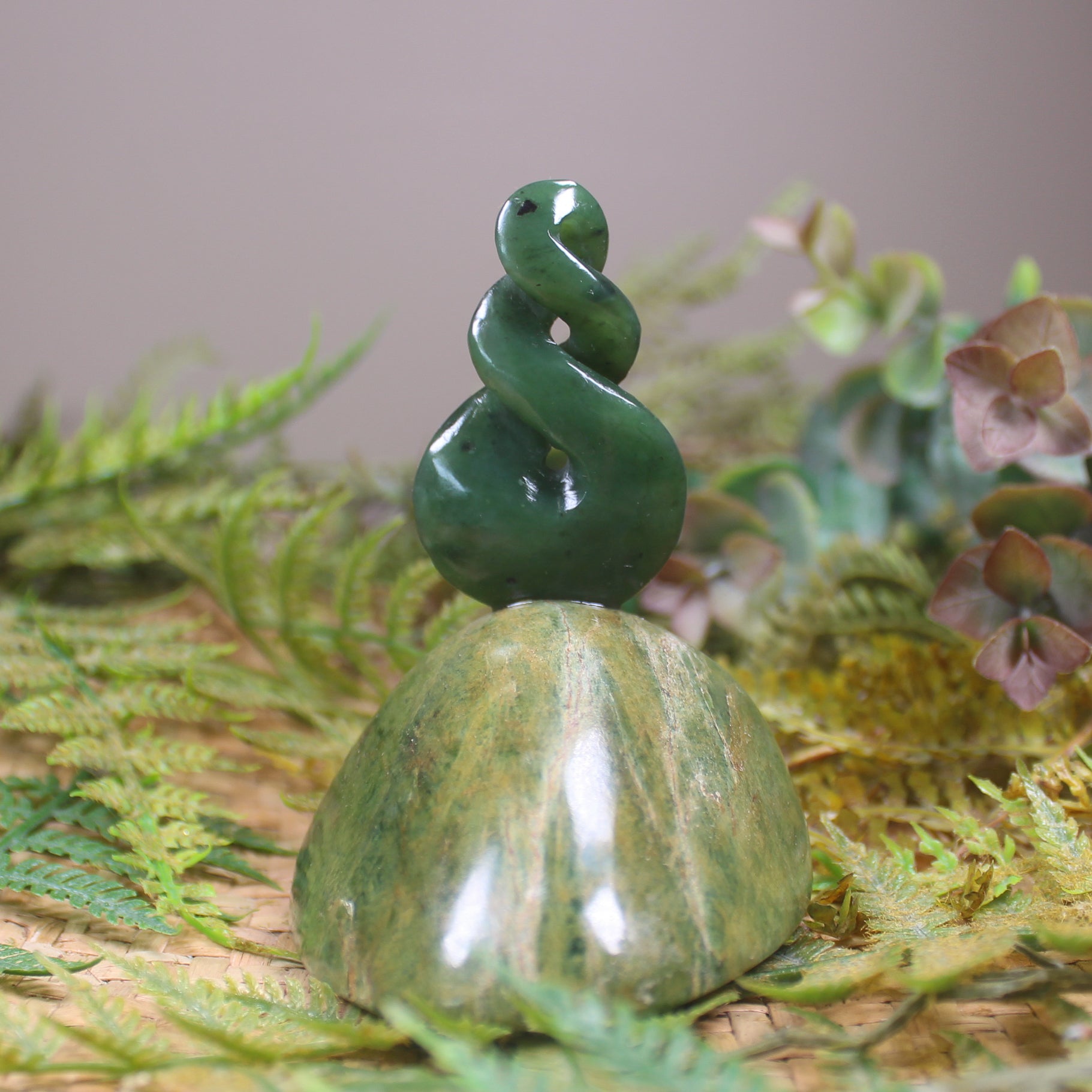 NZ Greenstone Twist Sculpture (BC394) Hapopo Pounamu