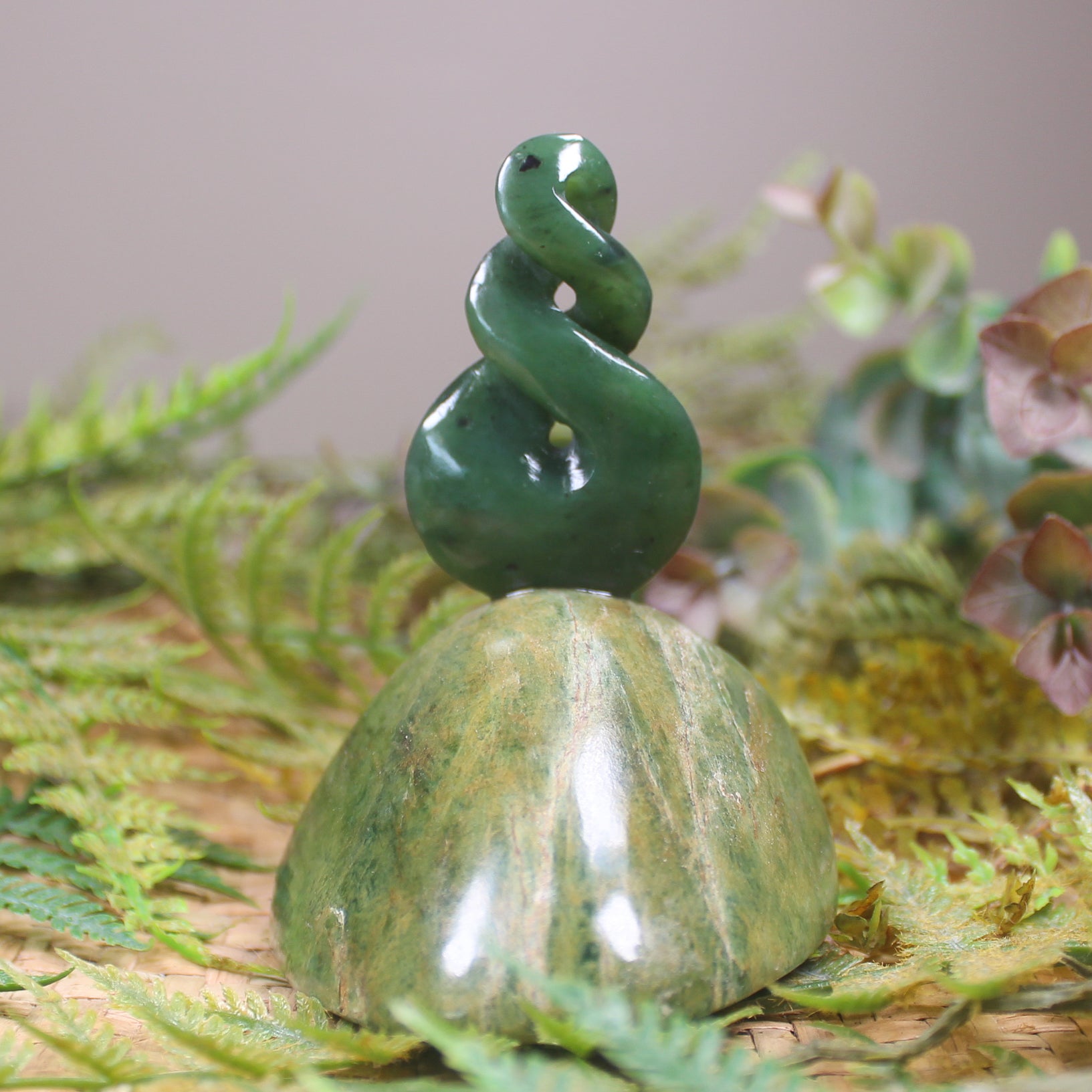 NZ Greenstone Twist Sculpture (BC394) Hapopo Pounamu