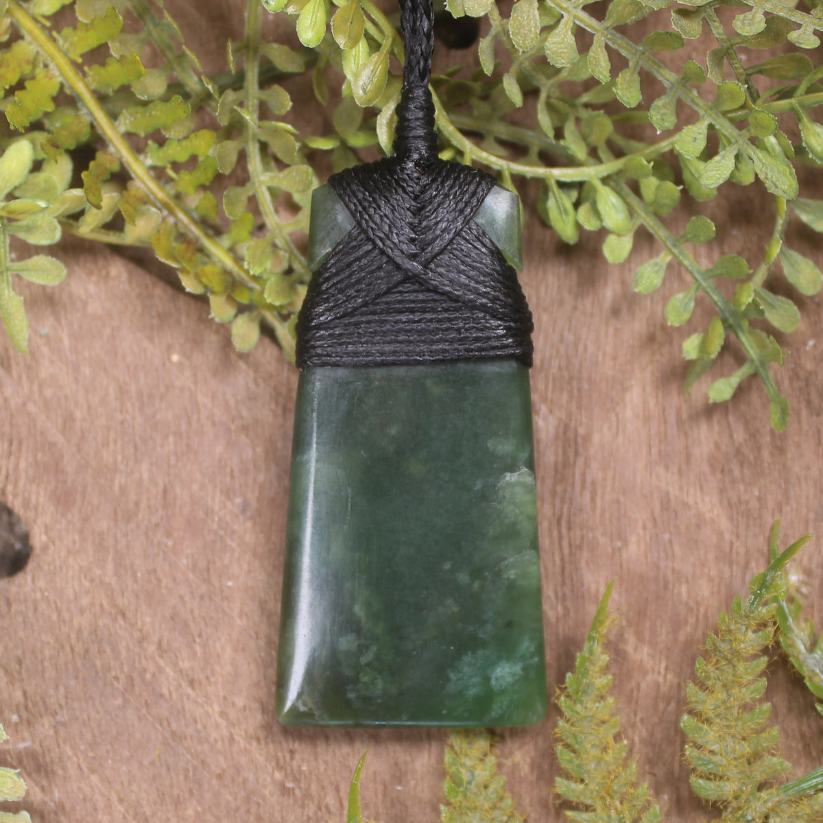 Kawakawa Pounamu Toki - NZ Greenstone