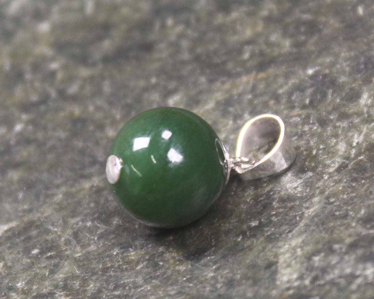 Bead Pounamu necklace - NZ Greenstone