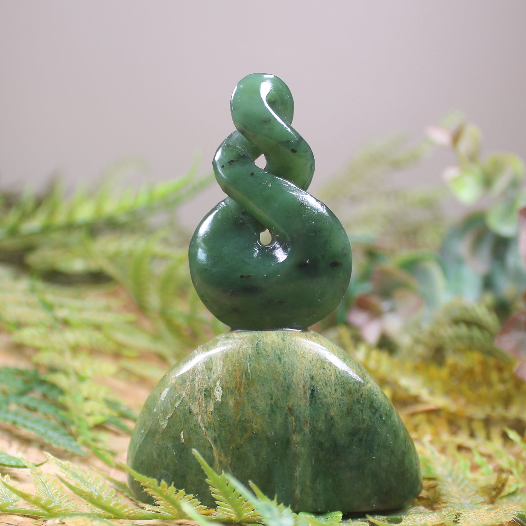 NZ Greenstone Twist Sculpture (BC394) Hapopo Pounamu