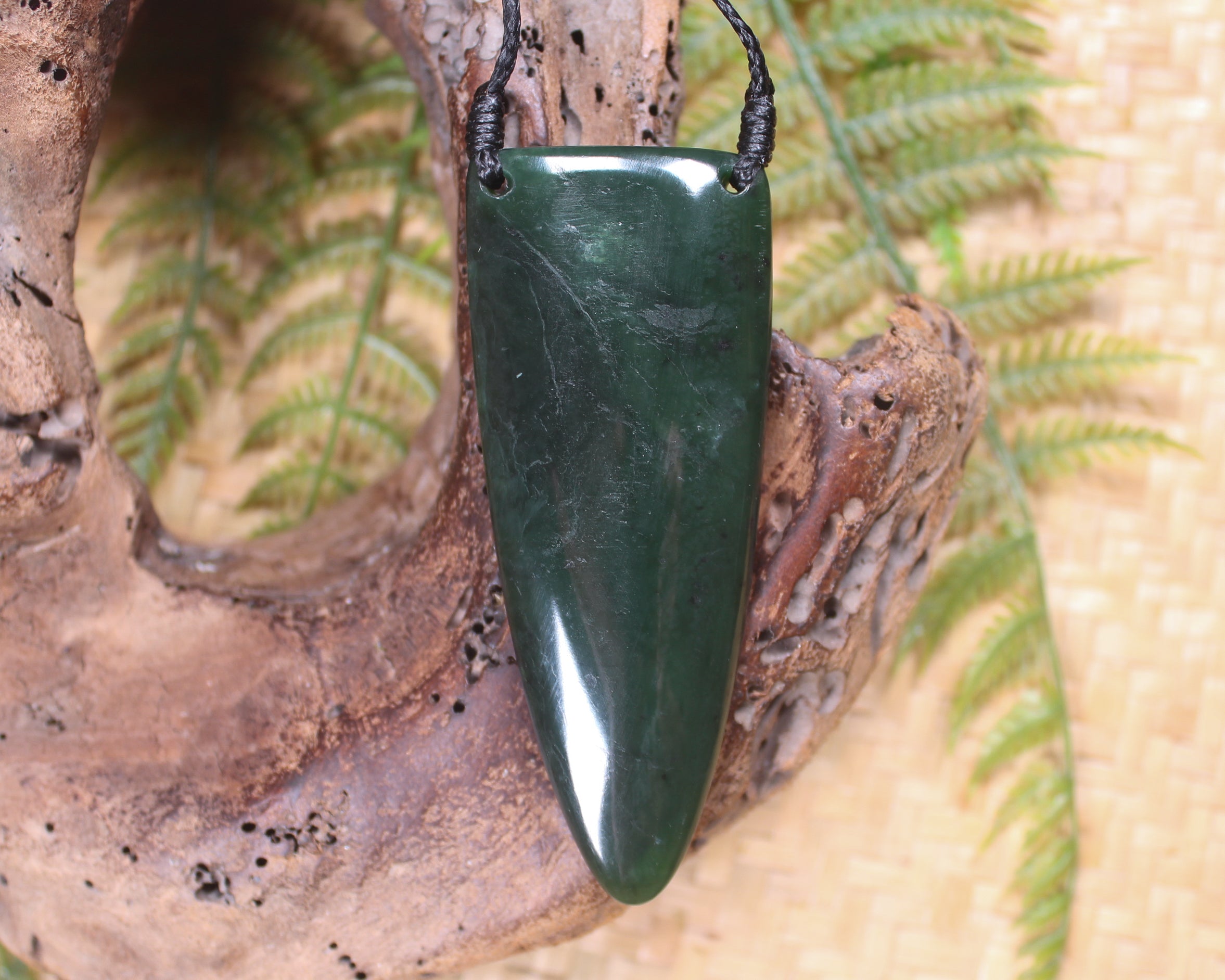 Taniwha Tooth or Niho carved from Kawakawa Pounamu - NZ Greenstone