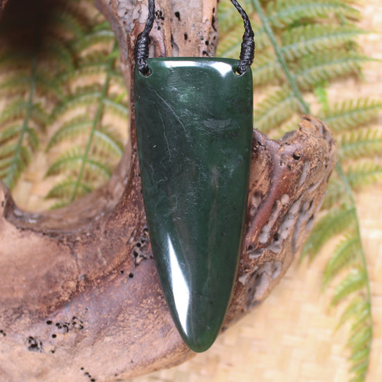 Taniwha Tooth or Niho carved from Kawakawa Pounamu - NZ Greenstone