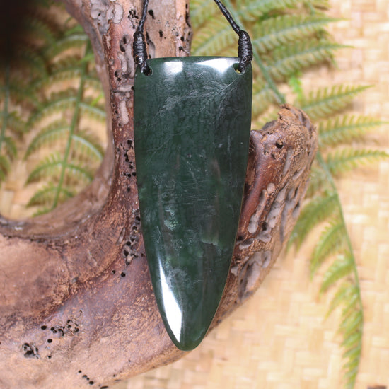 Taniwha Tooth or Niho carved from Kawakawa Pounamu - NZ Greenstone