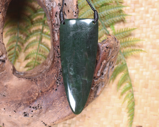 Taniwha Tooth or Niho carved from Kawakawa Pounamu - NZ Greenstone