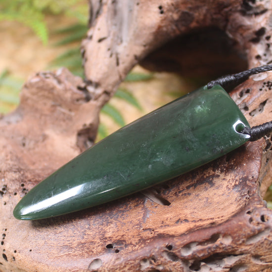 Taniwha Tooth or Niho carved from Kawakawa Pounamu - NZ Greenstone