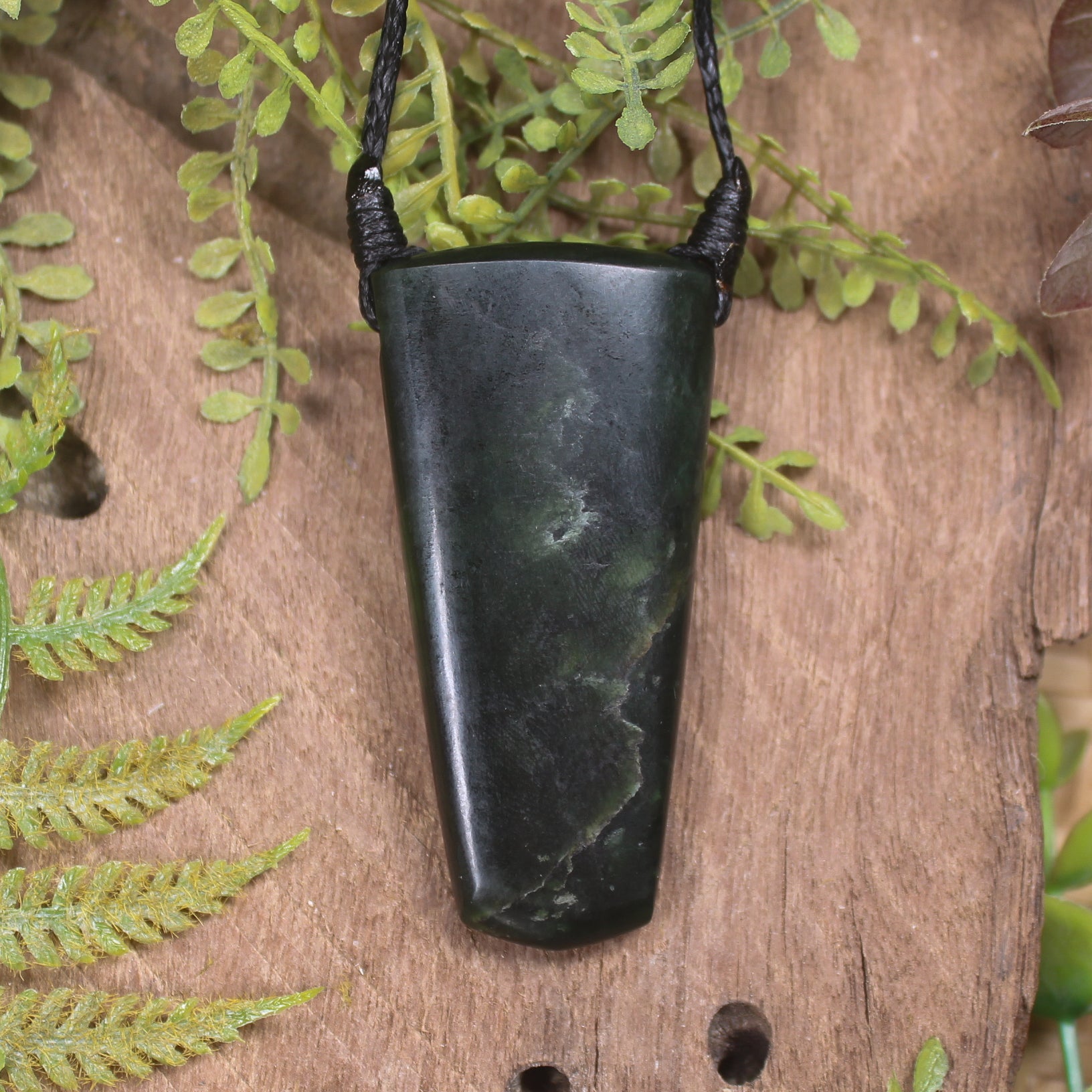 Kawakawa Pounamu Freeform Pendant