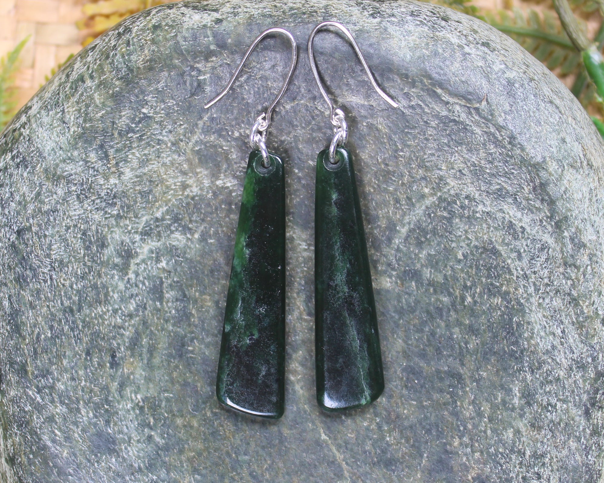Roimata or Teardrop earrings carved from Kawakawa Pounamu - NZ Greenstone