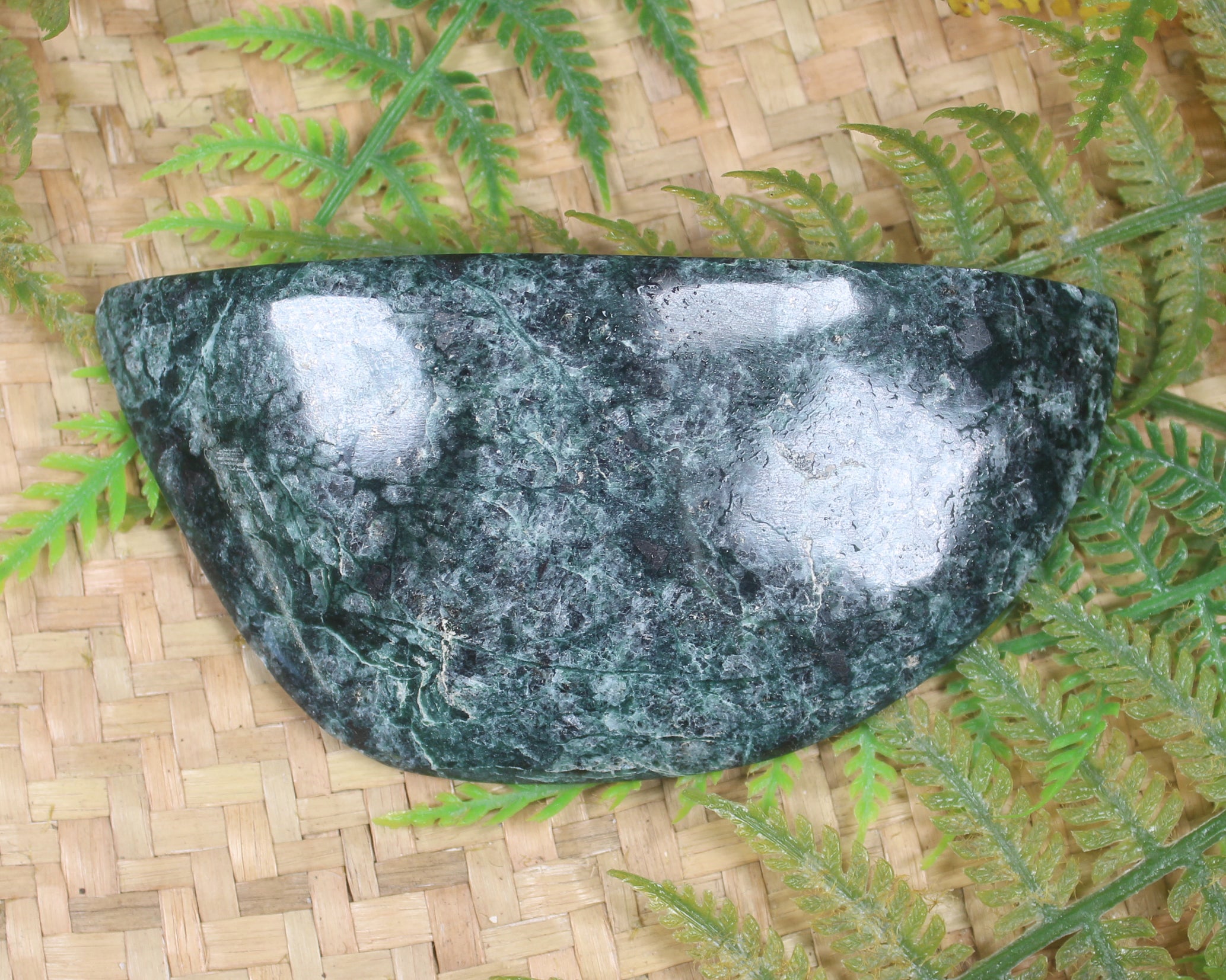 Freeform Serpentine Pounamu Sculpture - NZ Greenstone